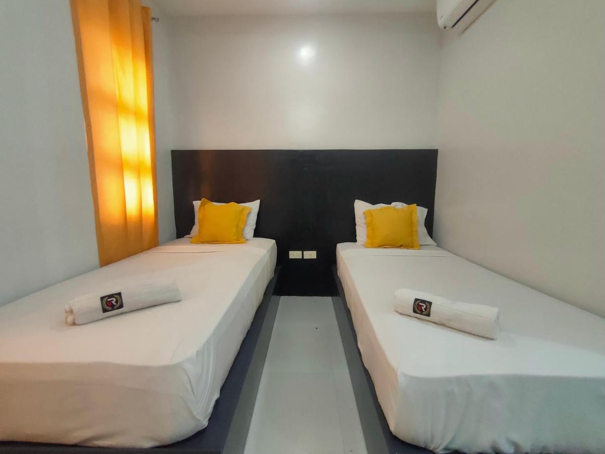 Villa Rosita Hotel Naga  Exteriör bild