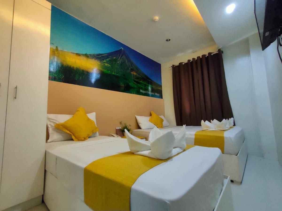 Villa Rosita Hotel Naga  Exteriör bild