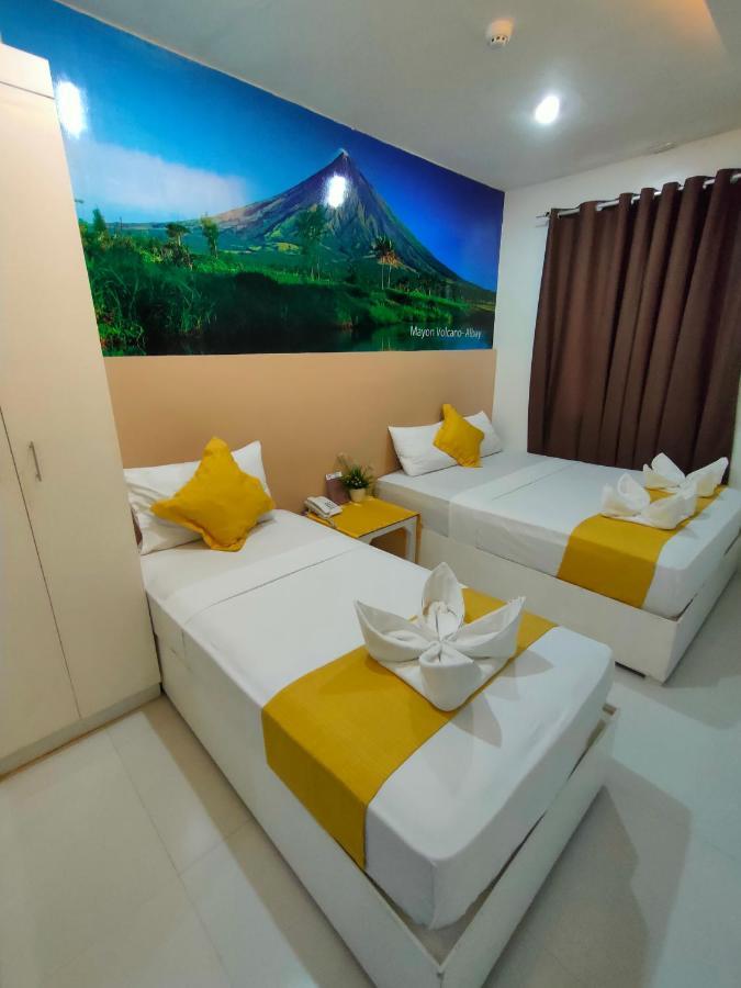 Villa Rosita Hotel Naga  Exteriör bild
