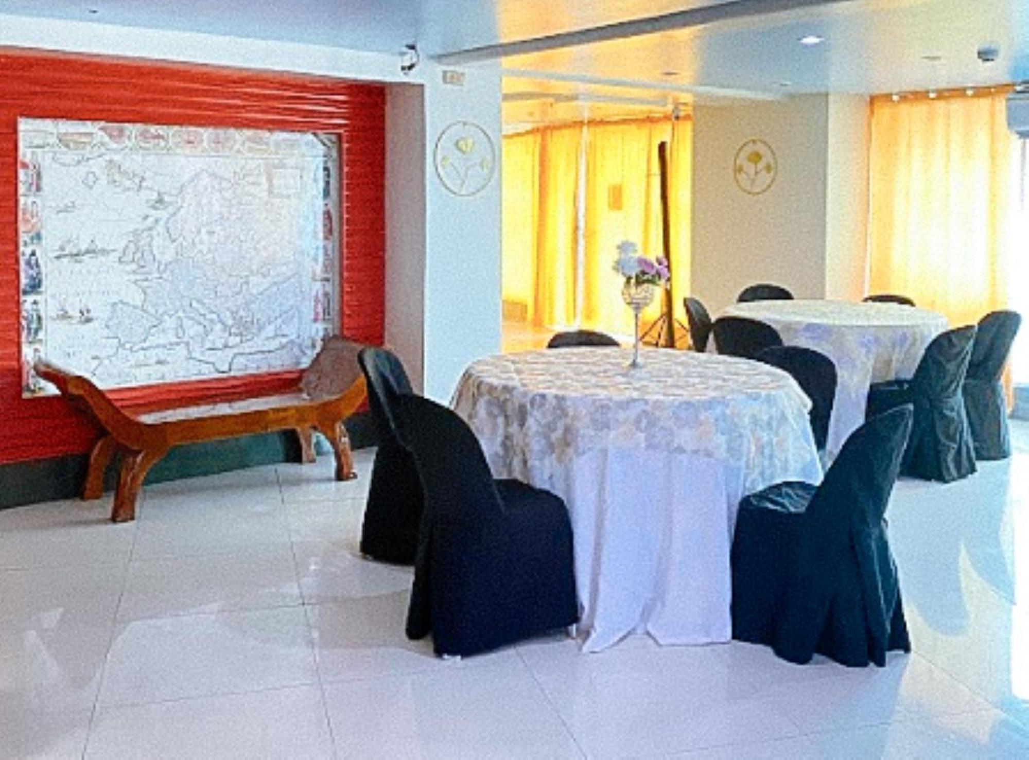 Villa Rosita Hotel Naga  Exteriör bild